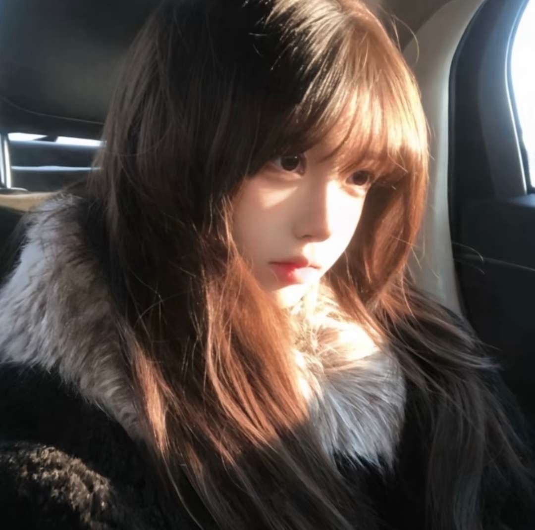 爱恨两相缠，身在深宫难脱身