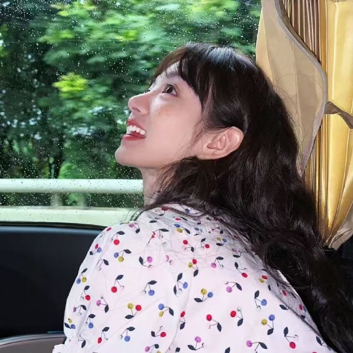 明明是炮灰女配，怎么成白月光了