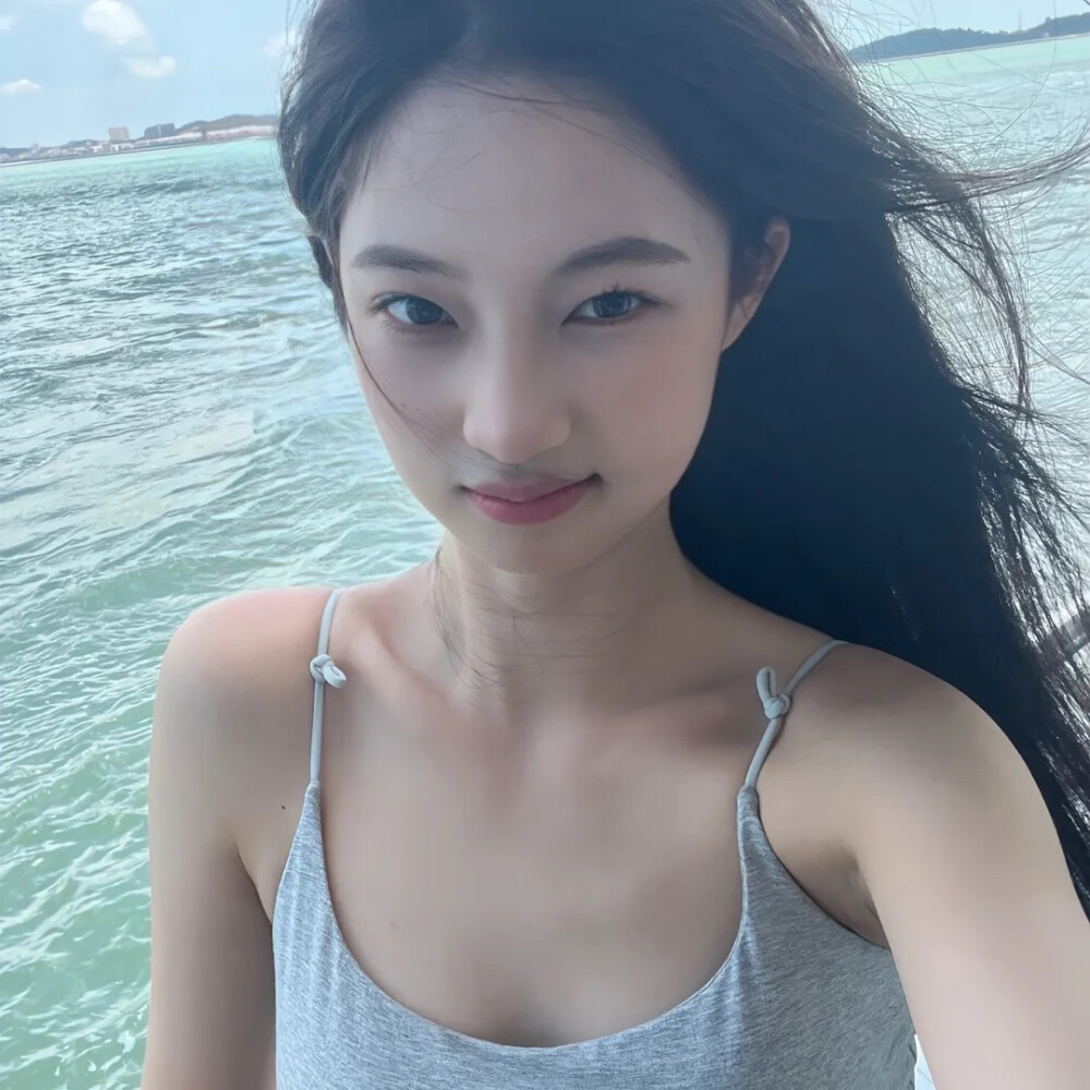 逃不掉，被疯批大佬顶楼囚宠