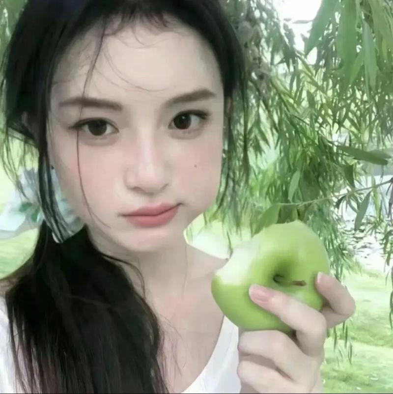 系花嘲笑我是精神小妹？可我是顶级玉女啊