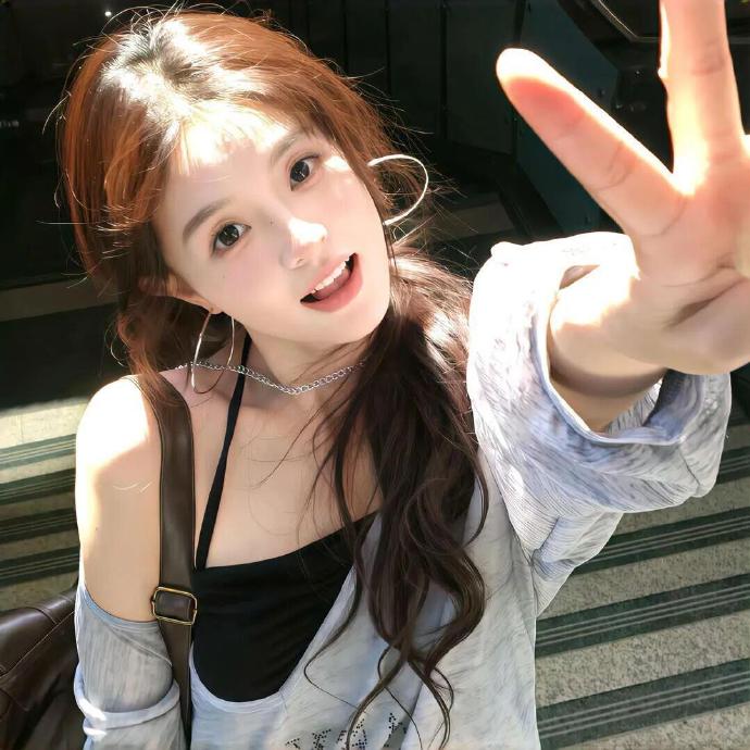 乡下来的真千金她人美声甜绝世容颜