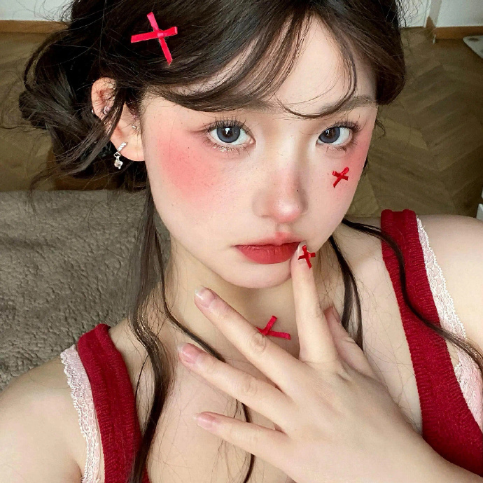 百年苏醒，误入疯批哨兵老巢